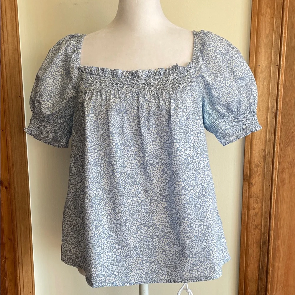J. CREW Liberty Jacqueline Fabric Blue White Floral Puff Sleeve Smocked Blouse M
